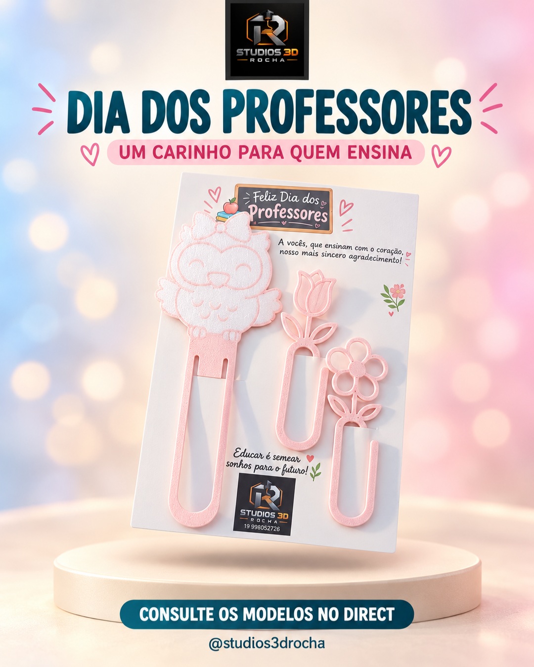 Marcadores de livro rosa com coruja, tulipa e flor em cartão para o Dia dos Professores